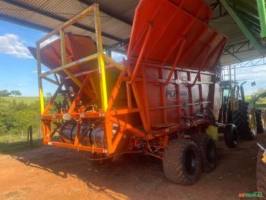 Imagem Plantadora de Cana Automatizada DMB PCP-6000 Ano 2015 Imagem Plantadora de Cana Automatizada DMB PCP-6000 Ano 2015