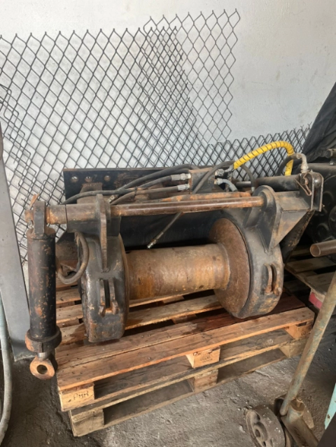 Imagem TANQUE PIPA 20.000 LTS COM KIT COMBATE A INCENDIO E BOMBA DE SUCÇÃO Imagem TANQUE PIPA 20.000 LTS COM KIT COMBATE A INCENDIO E BOMBA DE SUCÇÃO