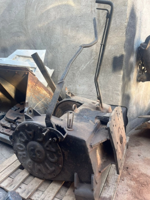 Imagem TANQUE PIPA 20.000 LTS COM KIT COMBATE A INCENDIO E BOMBA DE SUCÇÃO Imagem TANQUE PIPA 20.000 LTS COM KIT COMBATE A INCENDIO E BOMBA DE SUCÇÃO