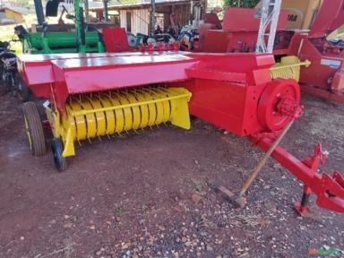 Enfardadeira New Holland 273 Imagem Enfardadeira New Holland 273