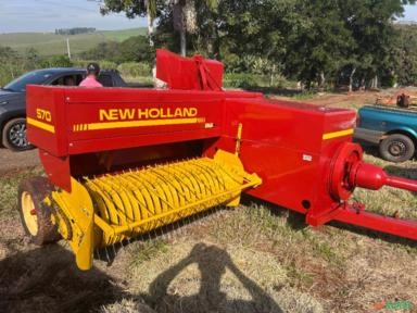 Enfardadeira New Holland modelo 570 Imagem Enfardadeira New Holland modelo 570