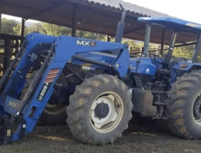 Trator New Holland 7630 4x4