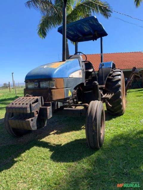 Imagem Trator New Holland TL 75 E 4x2 ano 06 Imagem Trator New Holland TL 75 E 4x2 ano 06
