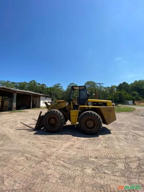 PÁ CARREGADEIRA CLARK MICHIGAN 75 III Imagem PÁ CARREGADEIRA CLARK MICHIGAN 75 III
