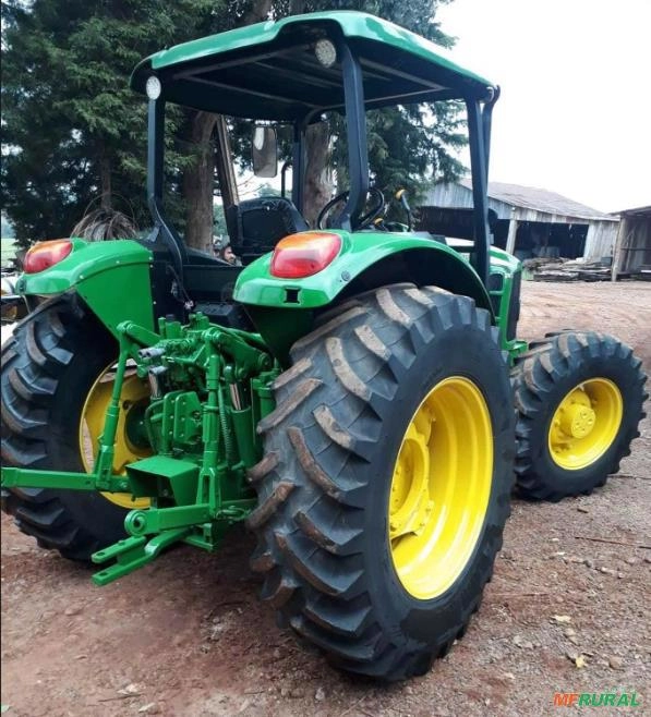 TRATOR JOHN DEERE 6110 J ANO 2013 CABINADO TRACÃO 4X4 TRATOR COM 8000 HORAS DE MOTOR Imagem TRATOR JOHN DEERE 6110 J ANO 2013 CABINADO TRACÃO 4X4 TRATOR COM 8000 HORAS DE MOTOR