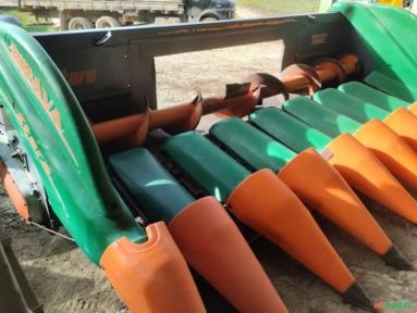 Plataforma 8x50 stara plataforma de milho 8 linhas ano 2010 em excelente estado cod 1969 Imagem Plataforma 8x50 stara plataforma de milho 8 linhas ano 2010 em excelente estado cod 1969