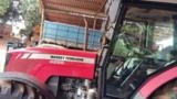 Trator Massey Ferguson 4292 - Ano 2013 - Cabinado Imagem Trator Massey Ferguson 4292 - Ano 2013 - Cabinado