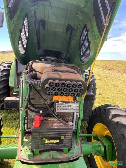 Imagem Trator John Deere 6115J | Seminovo Imagem Trator John Deere 6115J | Seminovo