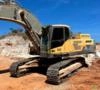 ESCAVADEIRA JCB JS220 Imagem ESCAVADEIRA JCB JS220