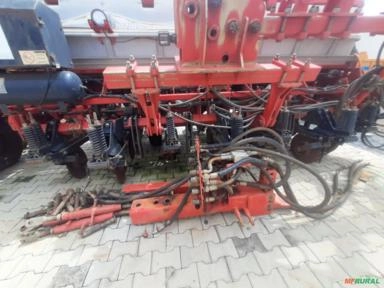 Imagem PLANTADEIRA JUMIL 3070PD 14 LINHAS Imagem PLANTADEIRA JUMIL 3070PD 14 LINHAS