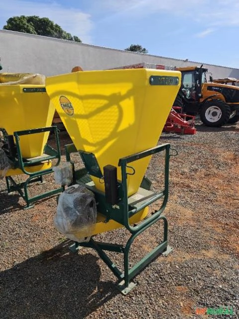 MISTURADOR DE RAÇÃO 200 CIMISA Imagem MISTURADOR DE RAÇÃO 200 CIMISA