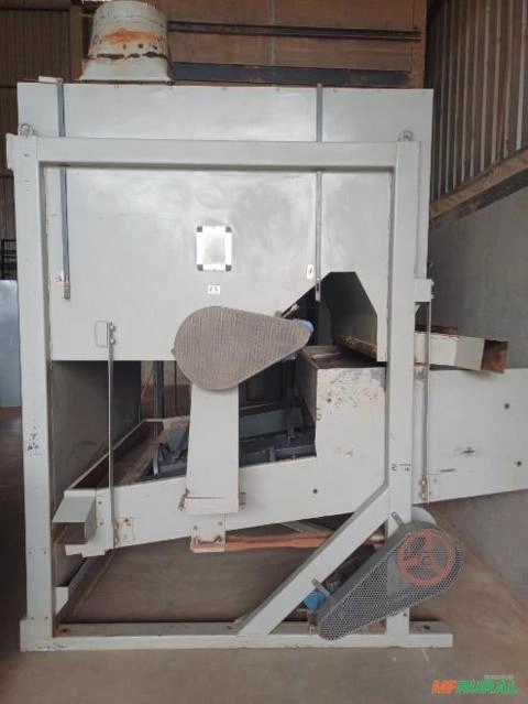 Maquina pré Limpeza para feijão e grãos 30ton/hr com jogo de peneiras, ciclone e dutos. Imagem Maquina pré Limpeza para feijão e grãos 30ton/hr com jogo de peneiras, ciclone e dutos.