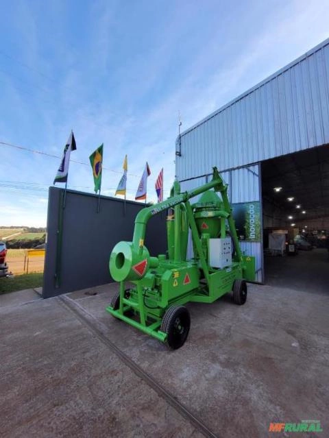 Sugador de grãos e resíduos - Transbordo para Alta Capacidade - Ultra Vacuum - HURRICANE 15.000 Imagem Sugador de grãos e resíduos - Transbordo para Alta Capacidade - Ultra Vacuum - HURRICANE 15.000