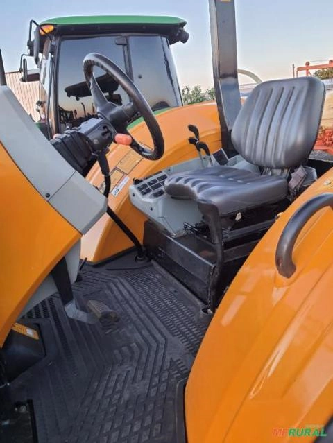 Imagem Vendo Trator Imagem Vendo Trator