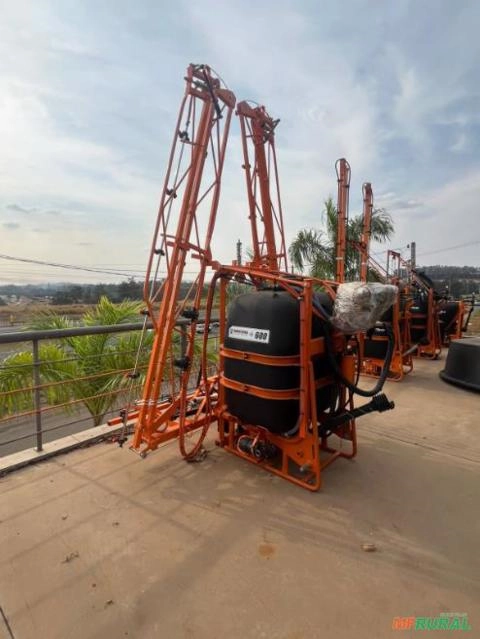 Pulverizador 600 lts AM-14 novo- COMANDO ELÉTRICO Imagem Pulverizador 600 lts AM-14 novo- COMANDO ELÉTRICO
