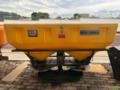 Distribuídor tatu de Adubo e Sementes DCA 1200 Ls semi nova Imagem Distribuídor tatu de Adubo e Sementes DCA 1200 Ls semi nova