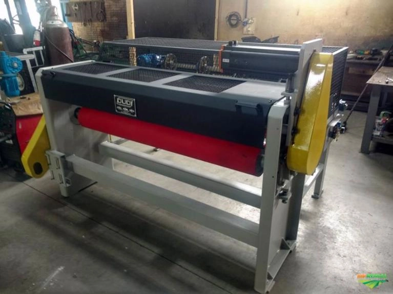 GUILHOTINA ROTATIVA PARA LAMINAS Imagem GUILHOTINA ROTATIVA PARA LAMINAS