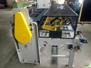 Imagem GUILHOTINA ROTATIVA PARA LAMINAS Imagem GUILHOTINA ROTATIVA PARA LAMINAS