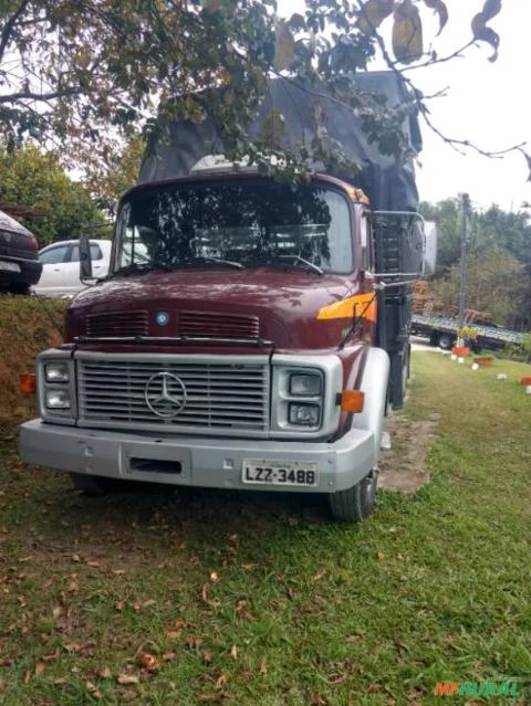 Caminhão Mercedes Benz (MB) 1113 ano 70