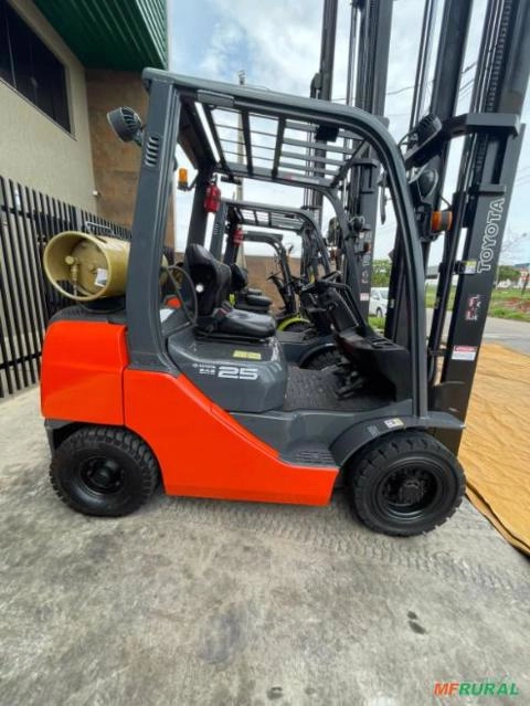 Empilhadeira Toyota 8FG25 Imagem Empilhadeira Toyota 8FG25