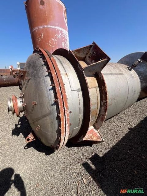 Coluna de Destilação - Tanque-Reator em Aço Inox - 4.500 L Imagem Coluna de Destilação - Tanque-Reator em Aço Inox - 4.500 L