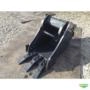 Caçamba 13" WT 13 para Mini Escavadeira - Sem Uso Imagem Caçamba 13" WT 13 para Mini Escavadeira - Sem Uso