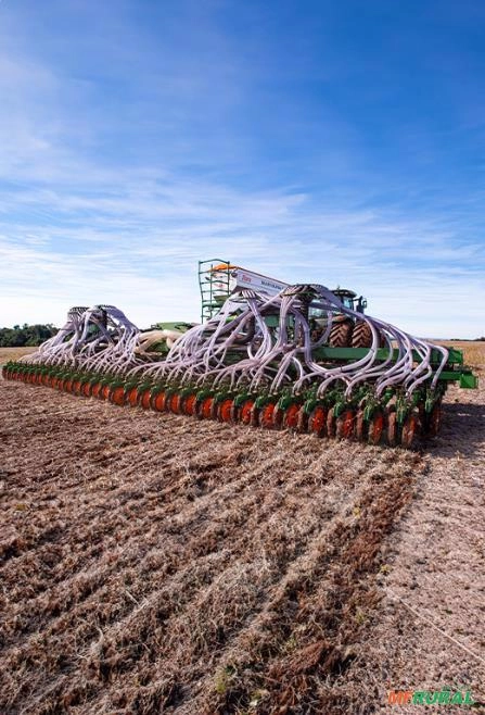 Semeadora Stara Guapa Supra Winter Imagem Semeadora Stara Guapa Supra Winter