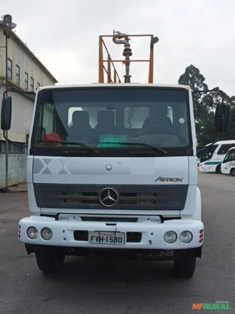 Locação de Caminhão Pipa Bombeiro  traçado 6X4