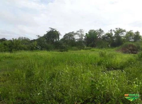 Galpões em terreno com 1,3 hectares em Manaus