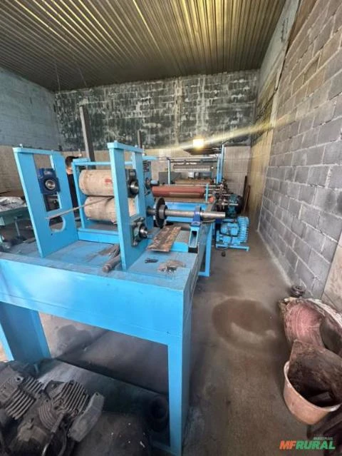Máquina Produtora de Tapetes Higiênicos e Fraldas Geriátricas: Eficiência de 90 Peças por Minuto