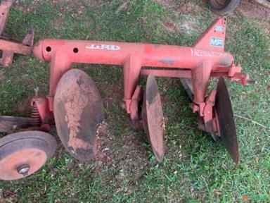 Imagem Arado 3 Discos MF Imagem Arado 3 Discos MF