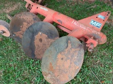 Imagem Arado 3 Discos MF Imagem Arado 3 Discos MF