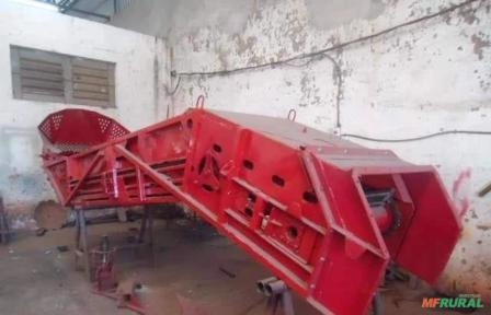 ELEVADOR DE COLHEDORA CASE Imagem ELEVADOR DE COLHEDORA CASE