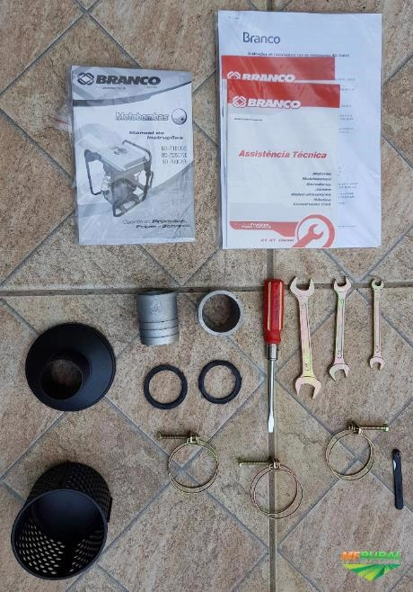 Imagem MOTOBOMBA DIESEL 5CV 4T AUTOESCOVANTE BRANCO + 14 MTS DE TUBO SANFONADO - NOVA NA CAIXA Imagem MOTOBOMBA DIESEL 5CV 4T AUTOESCOVANTE BRANCO + 14 MTS DE TUBO SANFONADO - NOVA NA CAIXA