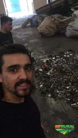 Compro sucata de zamac ou antimônio Imagem Compro sucata de zamac ou antimônio