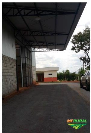 FÁBRICA DE RAÇÃO OPERANDO Imagem FÁBRICA DE RAÇÃO OPERANDO