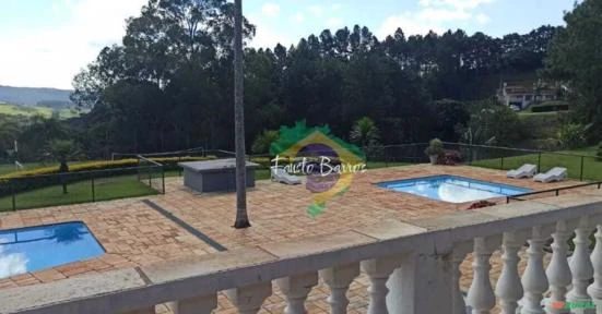 Casa em condomínio fechado – região de Campinas