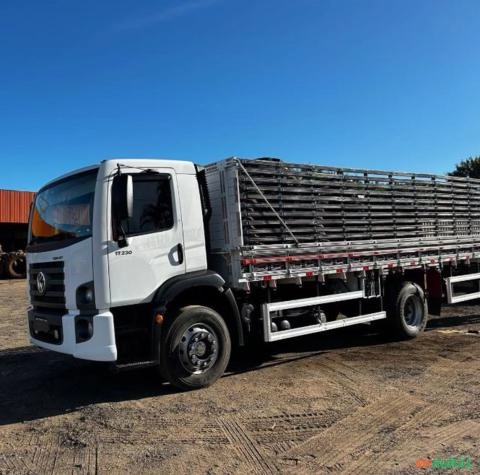 Caminhão Volkswagen VW 17.230 CRM 4X2 Ano 2021 Branco Diesel Imagem Caminhão Volkswagen VW 17.230 CRM 4X2 Ano 2021 Branco Diesel