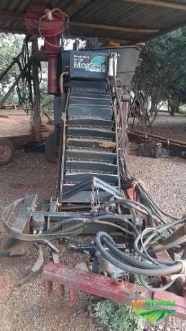 Varredeira de café Mogiana, Ecletica 25A, ano 2014 Imagem Varredeira de café Mogiana, Ecletica 25A, ano 2014