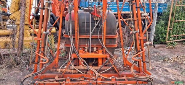 Pulverizador de 600 Litros com barras automáticas de 14 metros Imagem Pulverizador de 600 Litros com barras automáticas de 14 metros