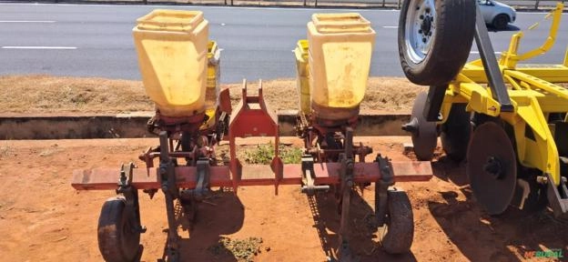 Plantadeira Jumil JM-2040 02 Linhas Imagem Plantadeira Jumil JM-2040 02 Linhas