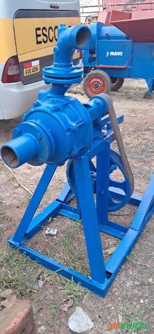 BOMBA DE IRRIGAÇÃO PARA TRATOR LANFREDI 600/3 Imagem BOMBA DE IRRIGAÇÃO PARA TRATOR LANFREDI 600/3