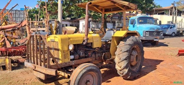 TRATOR VALMET 65 COM DIREÇÃO HIDRAULICA E CAPOTA Imagem TRATOR VALMET 65 COM DIREÇÃO HIDRAULICA E CAPOTA