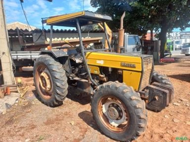 TRATOR VALTRA 785 4X4 2004 RETIRADO EM 2005 CONTROLE E PESOS Imagem TRATOR VALTRA 785 4X4 2004 RETIRADO EM 2005 CONTROLE E PESOS
