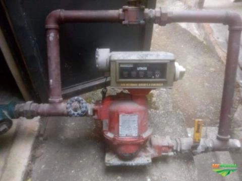 Conjunto bomba de irrigação de alta pressão e distancia Imagem Conjunto bomba de irrigação de alta pressão e distancia