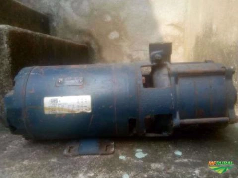 Imagem Conjunto bomba de irrigação de alta pressão e distancia Imagem Conjunto bomba de irrigação de alta pressão e distancia