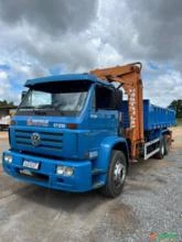 Caminhão VW 17-210 TRUCK Munck com Caçamba Basculante