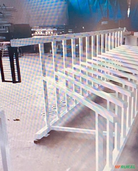 Imagem MÁQUINA PARA FABRICAÇÃO DE CANTONEIRAS DE PAPELÃO Imagem MÁQUINA PARA FABRICAÇÃO DE CANTONEIRAS DE PAPELÃO