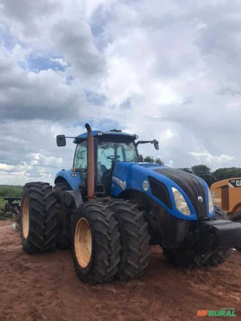 Trator New Holland T8.385 4x4 ano 15