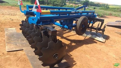 Imagem GRADE ARADORA COM CONTROLE REMOTO Imagem GRADE ARADORA COM CONTROLE REMOTO